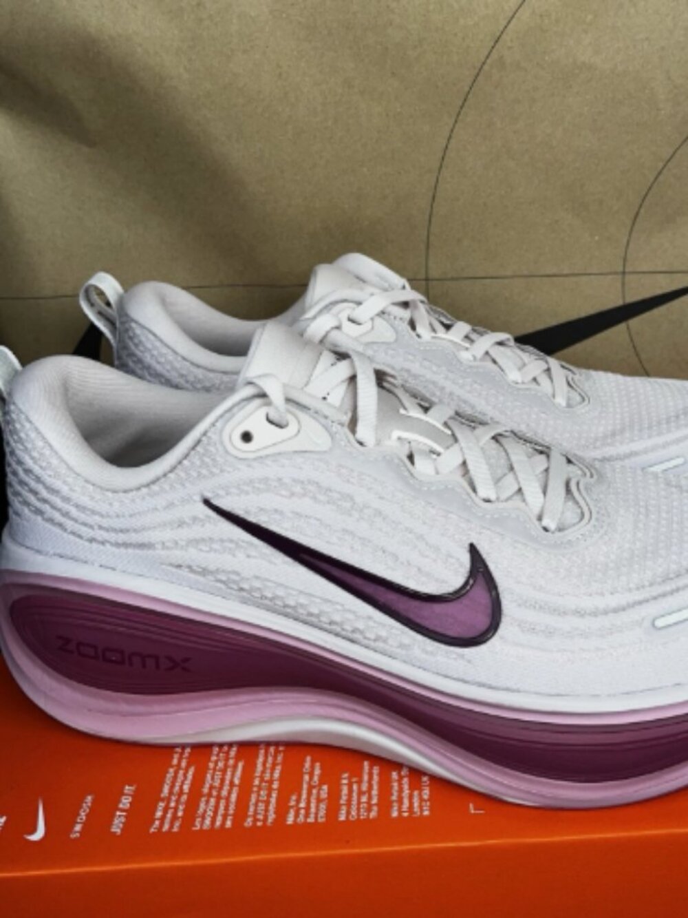 NEW Nike Vomero Plus Silt Red Bordeaux Sweet Beet NBY Womens Size 8.5